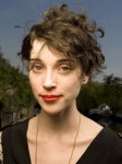 디오헤어(DO hair)팀신월점 | curly hair up-do (annie clark aka st. vincent aka cutest person ever) (Curly Hair Bangs) | 헤어스타일, 머리, 곱슬머리