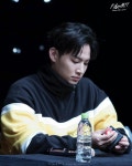 ปักพินโดย Fonz ใน aG7 JB Defsoul ⏩ 제이비