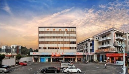 The Overseas Chinese Building Hotel | Qantas Hotels The Overseas Chinese Building Hotel