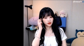 수야헤어라인 | 포모스 어제 방송 복귀한 수야 ㄷㄷ 어제 방송 복귀한 수야 ㄷㄷ