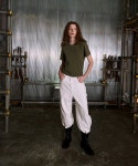 카키프롬더스카이Khakifromthesky | 프롬웨얼(FROMWHERE) Logo Point Label T-Shirt Khaki - 사이즈 & 후기 | 무신사