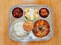 케이탑푸드(동패점) | 4월 18일 (목) 점심 급식사진 :: 급식 소식 :: 동패중학교 동패중학교 :: 급식 소식 :: 4월 18일 (목) 점심 급식사진