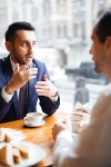 베이직커뮤니케이션스(Basic communications) | Communication of two businessmen during coffee-break | 유토이미지 | 상세페이지 | 베이직샵 | 사진 | 20858331
