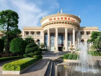 비엔나노래뱅크주점 | Vienna Hotel Guangdong Heyuan Shili East Bank High-Speed Railway Station, 허위안, 중국 - 여기어때 특가