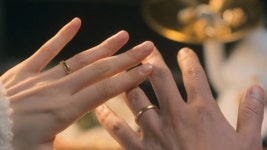 샤넬노래궁 | 더쿠 - 궁 돌담길에 언제부터 샤넬 팔았니...💍ㅋㅋ