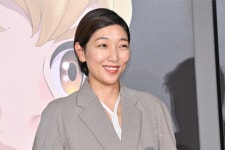 더쿠 - 영화 「다락방의 라저」 재팬 프리미어 - 테라다 코코로, 스즈키 리오, 안도 사쿠라, 나카 리이사, 야마다 타카유키, 잇세이 오가타, 모모세...