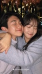 더쿠 - 사귄 지 1년 넘었다는 열아홉스물 평석 희지 커플