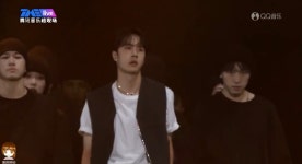 이보링크 | 더쿠 - 이보 위에화콘 무대 영상 링크 💚 (열렬 느낌표 / 廿 스물)