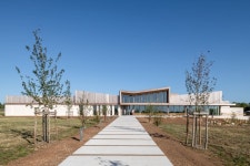 장인이 럭셔리의 미래다…에르메스 24번째 가죽 공방 단독 르포 | 한국경제 장인이 럭셔리의 미래다…에르메스 24번째 가죽 공방 단독 르포