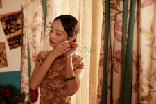 몸 에 장 식 된 치 파오 미녀 를 정리 하 다 사진 무료 다운로드 - Lovepik 몸 에 장 식 된 치 파오 미녀 를 정리 하 다