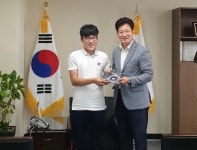 양산시장애인체육회, 꿈이룸 탁구동호회’ 후원물품지원 전달식 | 뉴스로