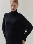 JE NE SAIS QUOI-루즈핏 터틀넥 캐시미어 니트_ 블랙│삼성물산 온라인몰 SSF Shop 루즈핏 터틀넥 캐시미어 니트_ 블랙