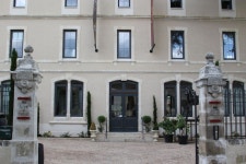 호텔 H, Vic-en-Bigorre, 프랑스 - www.trivago.co.kr
