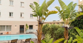 본느뻬그랑메르(Bonne Fete grands Mere) | The Originals City, Hotel Frisia, Beaulieu-Sur-Mer Inter-Hotel, 볼리우쉬르메르, 프랑스 - www.trivago.co.kr The Originals...