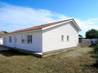 Nael House | Nael (MVT140) UPDATED 2022: 4 Bedroom House Rental in Montalivet with Central Heating and Wi-Fi - Tripadvisor