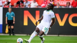 도쿠아띠 | Gallery: Ferguson strike earns 1-0 win at Kaiserslautern - AS Roma Gallery: Ferguson strike earns 1-0 win at Kaiserslautern