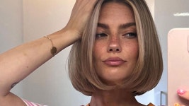 The ‘Cup Bob’ Might Just Be the Coolest Way to Wear Short Hair | Glamour The ‘Cup Bob’ Might Just Be the Coolest Way to...