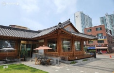 한방약선식료원카페 | 더위를 이기는 색다른 방법, '한방 바캉스' 어때요? 보도자료(상세) > 더위를 이기는 색다른 방법, '한방 바캉스...