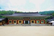 60여 사찰의 불교문화재를 보존하는 월정사 성보박물관<색다른 문화 경험, 지역 이색박물관<지역N문화 테마 60여 사찰의 불교문화재를 보존하는...