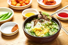 나주명가 지리산흑돼지 곰탕·제육 당진본점 | 4대를 잇는 나주곰탕의 원조 명가, 나주 하얀집<세월에 담긴 신뢰, 지역의 오래된 가게<지역N문화 테마 4대를 잇는 나주곰탕의 원조 명가, 나주...