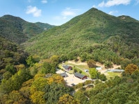 금산불교지업사 | 한국불교 31본산 중 하나였던 금산 보석사<오랜 역사와 문화를 품은, 한국의 사찰<지역N문화 테마 한국불교 31본산 중 하나였던 금산 보석사