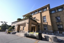 도청으로 변한 공주 갑부 김갑순의 보리밭 - 대전 충청남도청 구 본관... 테마 도청으로 변한 공주 갑부 김갑순의 보리밭 - 대전 충청남도청 구 본관