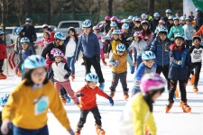 서울, 경기, 인천 등 곳곳 스케이트장, 눈썰매장 인기-지역ㅣ한국일보