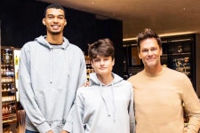 Tom Brady and Son Jack, 16, Meet NBA Star Victor 'Wemby' Wembanyama Tom Brady Brings Son Jack, 16, to Meet NBA Star Victor...