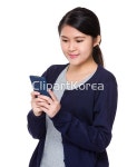 최상진모바일&포토스타일 | 해외작가포토 - 클립아트코리아 :: 통로이미지(주) 1,__적합한콘텐츠,가을... 라이프스타일,말하기,매력,맨틀,모던,모바일,미소,반가움,사람...