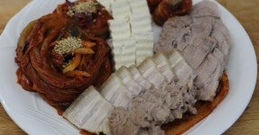 묵은지 김치찜 ~보쌈과 두부김치~~