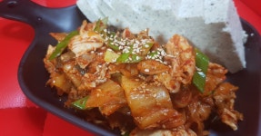 남은 치킨 활용..두부김치