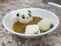 만개의 레시피 인스타그램에서 곰돌이 카레를 보고 따라해봤어요 🙂 카레는 당근 양파 감자만 넣어도 넘 맛있는것 같아요