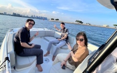 YachtCruiseSG의 F1 싱가포르 그랑프리 스피드보트 체험 - Klook