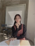 메이앤코마켓(Mei&Co-Market) | 메이린느 레이스 프릴 블라우스 - 리리앤코 메이린느 레이스 프릴 블라우스