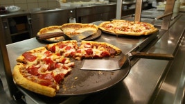 Why pizzerias don’t want to post calories in their stores (and some nutritionists agree) - MarketWatch Why pizzerias don’t...