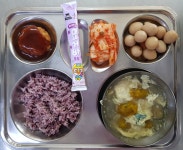 안천2리 경로당(공터) | 급식 사진<급식실<학교소식<안천초중고등학교 안천초중고등학교