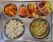 안천2리 경로당(공터) | 급식 사진<급식실<학교소식<안천초중고등학교 안천초중고등학교