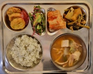 안천2리 경로당(공터) | 급식 사진<급식실<학교소식<안천초중고등학교 안천초중고등학교