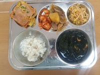 엔제리너스전주송천숲 | 식단<식생활관<알림마당<전주송천초등학교 전주송천초등학교