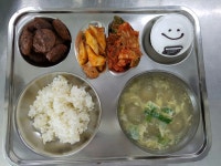안천2리 경로당(공터) | 급식 사진<급식실<학교소식<안천초중고등학교 안천초중고등학교