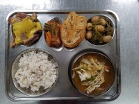안천2리 경로당(공터) | 급식 사진<급식실<학교소식<안천초중고등학교 안천초중고등학교