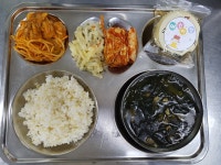 안천2리 경로당(공터) | 급식 사진<급식실<학교소식<안천초중고등학교 안천초중고등학교