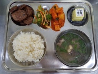 안천2리 경로당(공터) | 급식 사진<급식실<학교소식<안천초중고등학교 안천초중고등학교