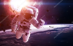 우주 공간에서의 우주 비행사 우주 유영입니다. Nasa에서 제공 하는이 이미지의 요소 — 스톡 에디토리얼 사진 © Shad.off #104817768 우주...