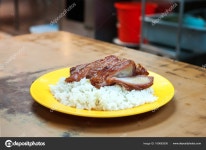 육삼생고기구이 | 현지 홍콩 레스토랑에서 쌀 숯불 시 우 돼지고기 구이 — 스톡 사진 © Stripped_Pixel #169682606 현지 홍콩 레스토랑에서 쌀 숯불 시 우...
