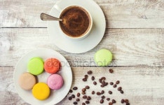 커피빈인천공항탑승동130GATA점 | 커피빈 macarons 현대적인 아침 식사 gadzetami와 함께