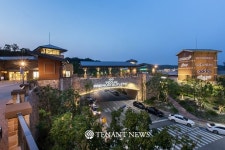 로로피아나여주아울렛점주 | 신세계아울렛 여주점, 아울렛 단일점포 첫 5000억원 넘었다 - TENANT news