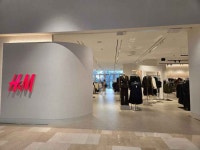 동민수산롯데월드몰점 | H&M 롯데월드몰점 쇼핑 정보와 주변 관광 명소 및 근처 맛집 여행 정보