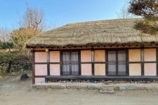 Rakkojae Hahoe Hanok Hotel (락고재 하회한옥호텔 초가별관) - Alojamiento - los viajes e información turística de Corea