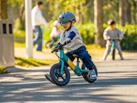 바오안전기자전거 | Electric Bike 'Senses' When Kids Need a Boost | Engoo 데일리뉴스